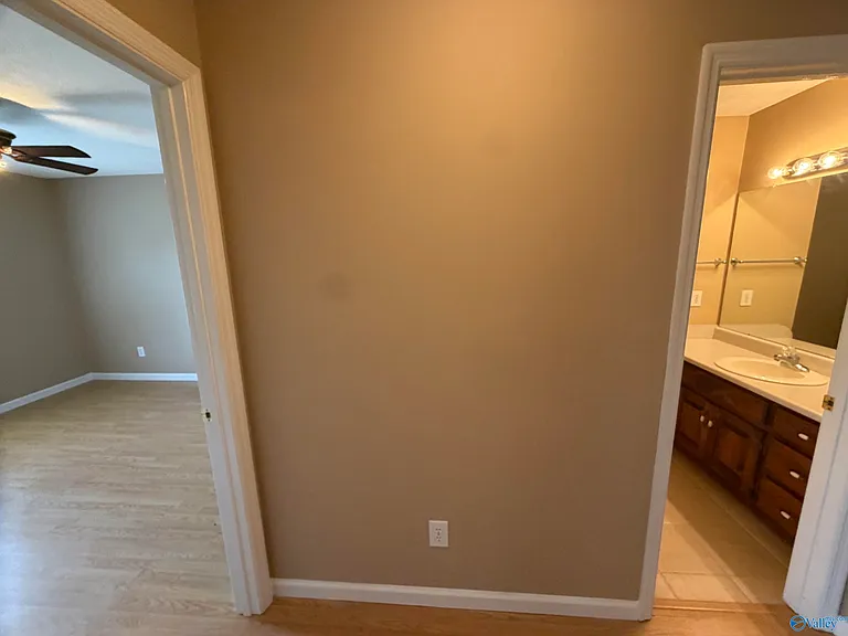 1524 Forestview Dr SW — Photo 20