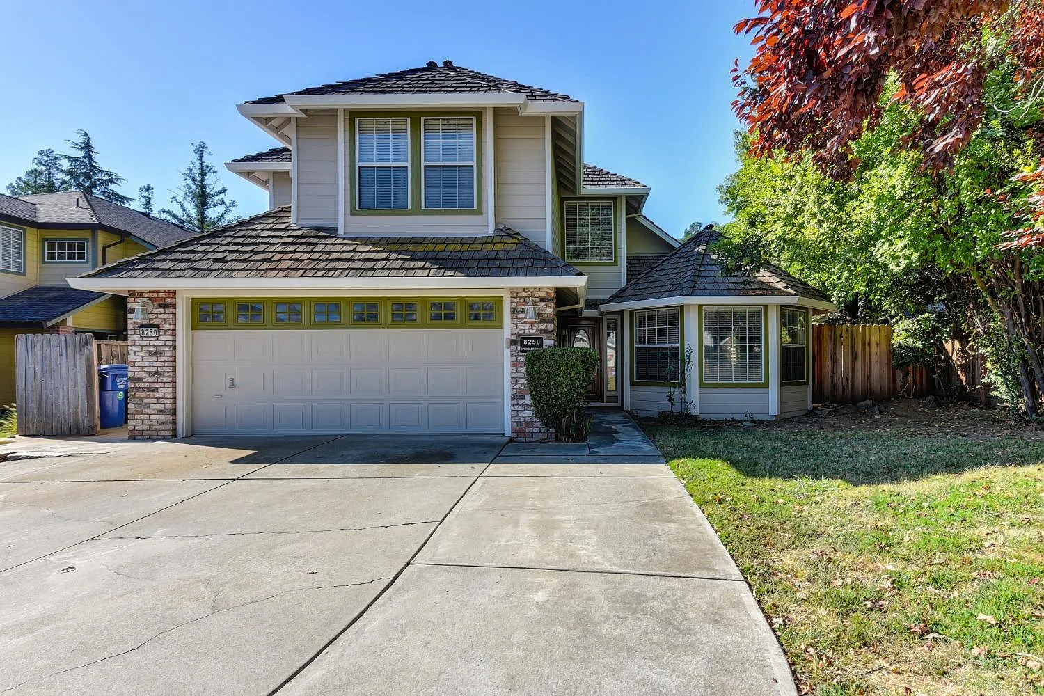 8250 Spengler Dr photo 1