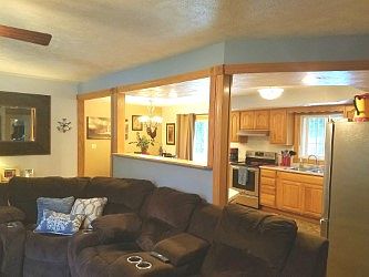 4th image of 2205 N Park Dr