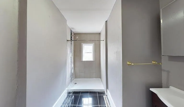 1418 E Genesee St — Photo 13