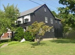 1 King Philip Rd, Newport, RI 02840