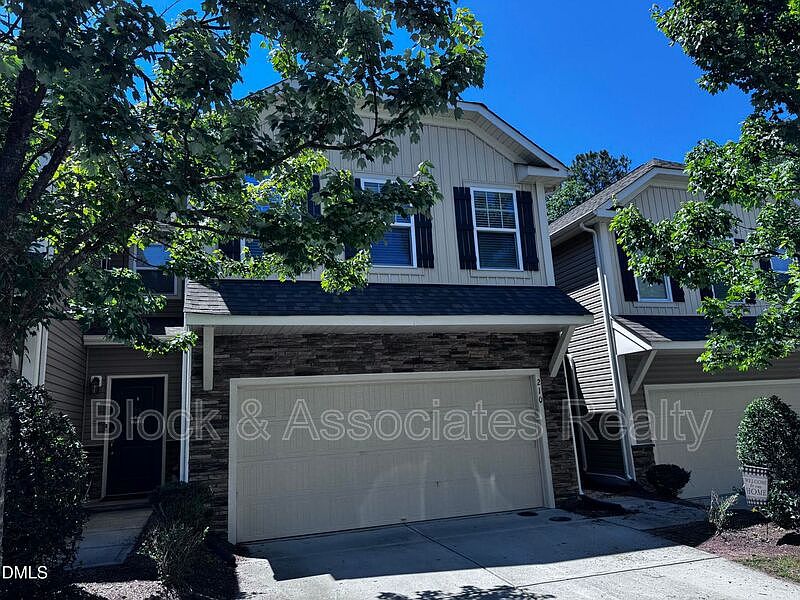 2nd image of 210 Hamlet Pl
