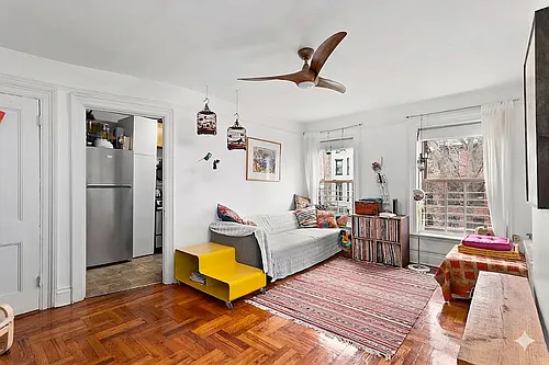 305 Vanderbilt Ave #3 Photo 1