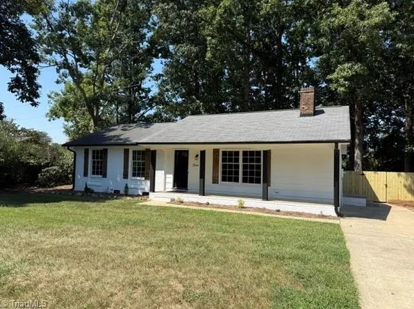 3 Woodclub Ct, Greensboro, NC 27406