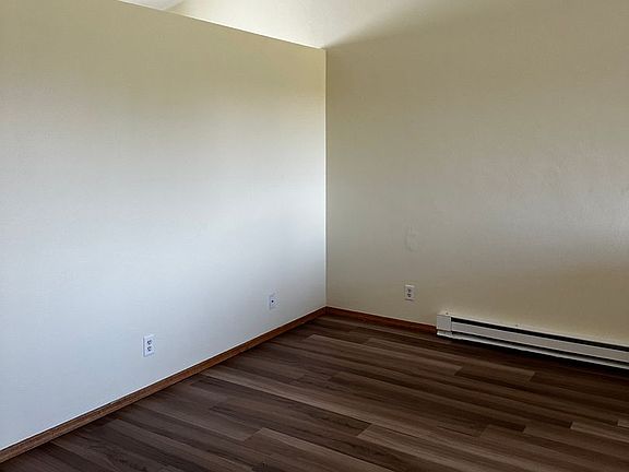 4th image of 3230 Midvale Dr APT 7