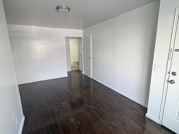 5th image of 19-21 Rosz Pl #3