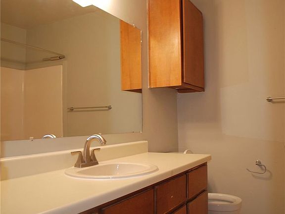 5th image of 1900 Dartmouth St APT I4
