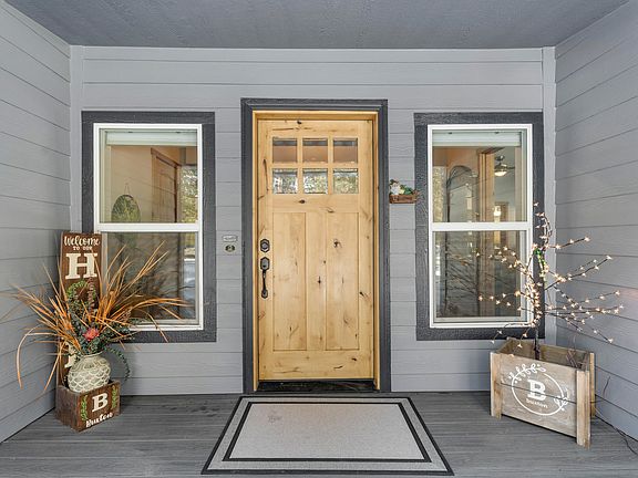 4th image of 53315 Holiday Dr