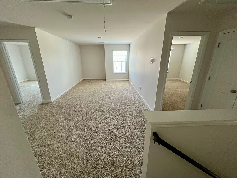 2020 Navarro Rd — Photo 10