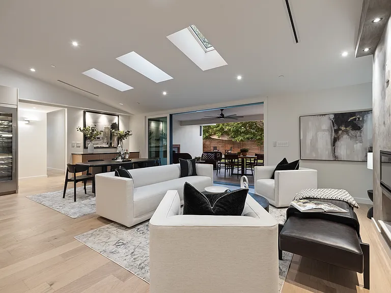 4000 Greystone Dr — Photo 12