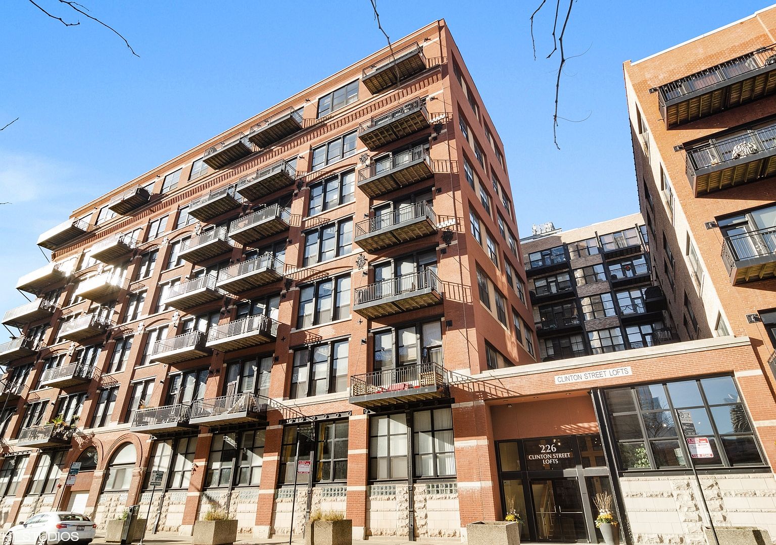 226 N Clinton St APT 510, Chicago, IL 60661 | MLS #12492665 | Zillow