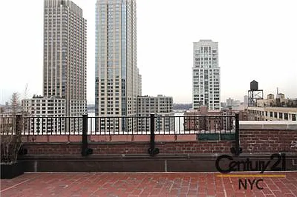 Sold by Century 21 NY Metro | media 15