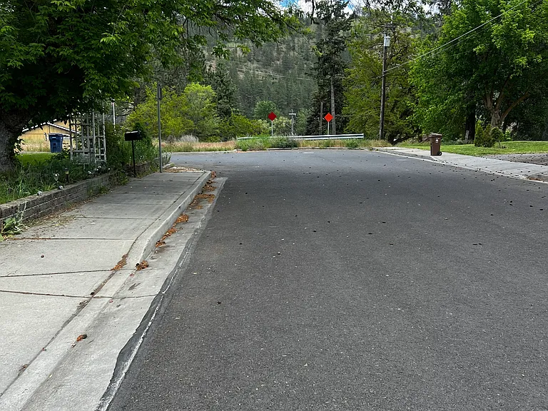 end of side street