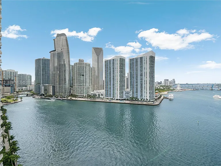 888 Brickell Key Dr #1612 — Photo 2