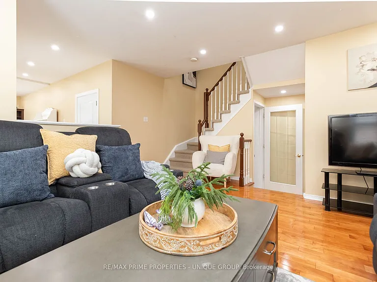 25 Pine Gate Pl — Photo 8