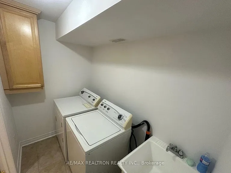 20 Maple Forest Dr #BASEMENT — Photo 12