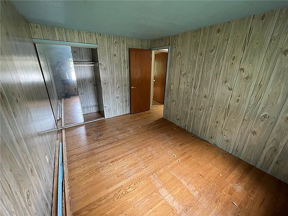 2nd image of 202 Wildflower Dr
