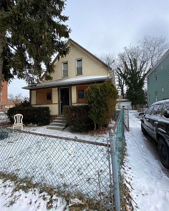 1st image of 2765 E 125th St