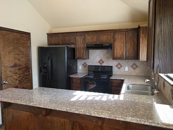 3rd image of 1700 Teakwood Cir