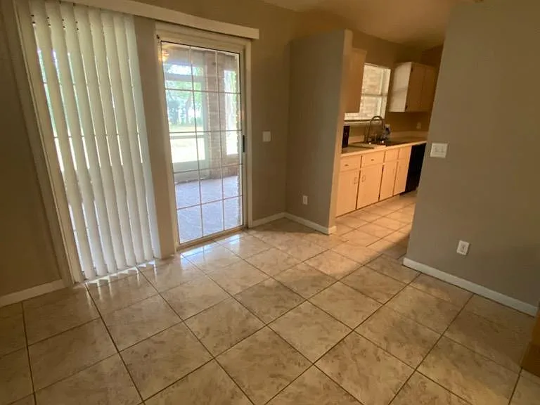 248 Colomba Rd — Photo 9