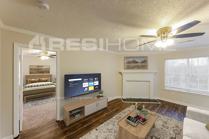 1324 Royalty Dr — Photo 7
