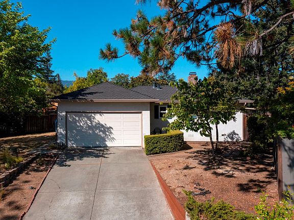 2nd image of 13901 Ravenwood Dr