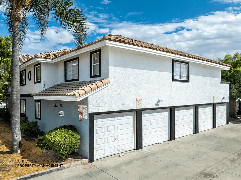 875 N. Olive St. — Photo 16
