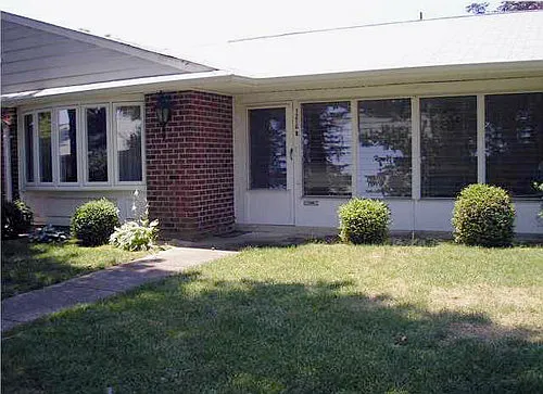 1216A Shetland Dr photo 1