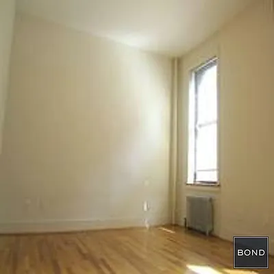 Rented by Bond New York | media 27