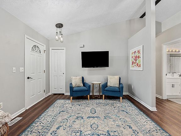 4th image of 316 Edgewood Dr
