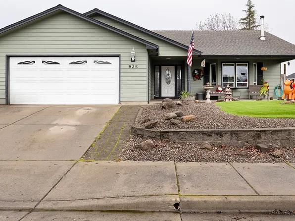 836 Ridgeview Dr, Eagle Pt, OR 97524