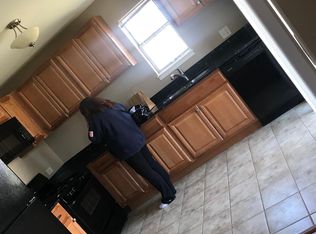 76 Gant Cir APT H, Streamwood, IL 60107