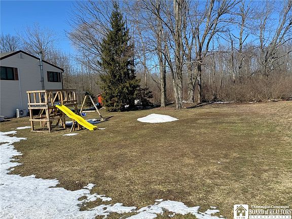 4th image of 820 Beach Rd