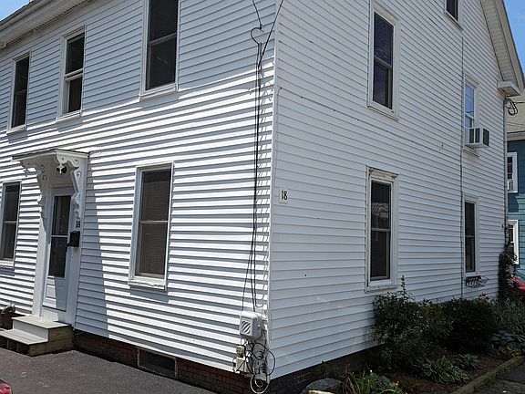 2nd image of 18 Chestnut St #18
