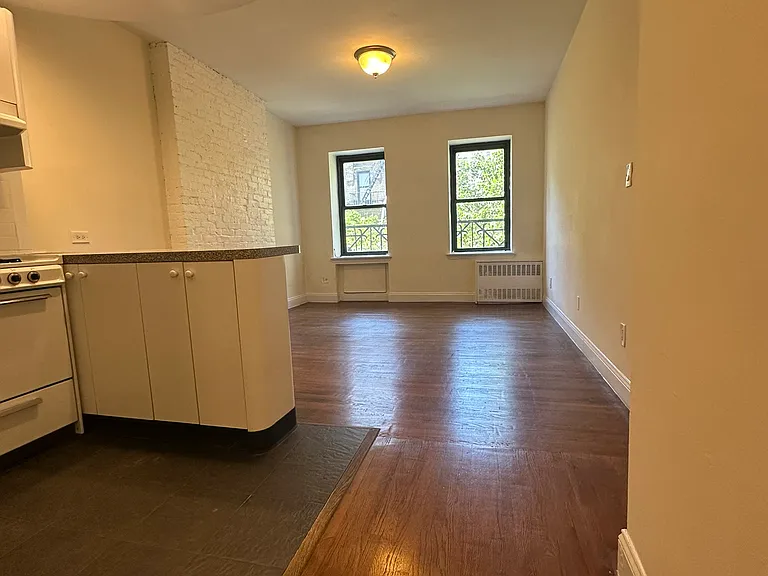 417 E 81st St #2-D — Photo 1