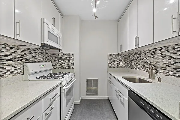 L’Appartement AMERICANA N/S Fooded P/O Avocet Apartments in San Antonio, Texas | Luxury Living