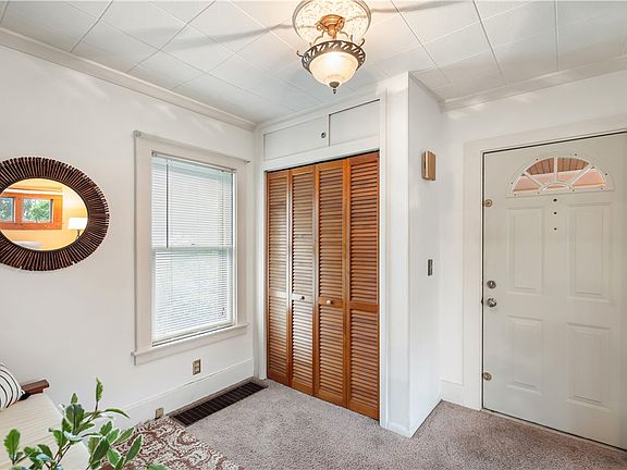 4th image of 213 Varian Ln