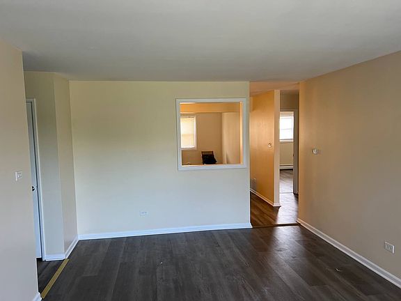 4th image of 5645 Edge Lake Dr #1W