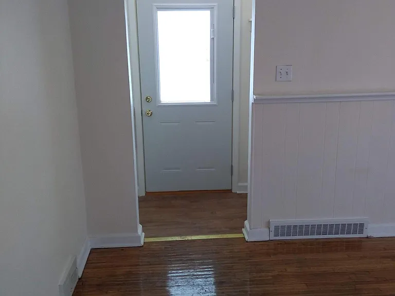 116 Howard Ave — Photo 8