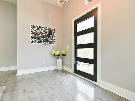 Elegant 8ft Pivot Door