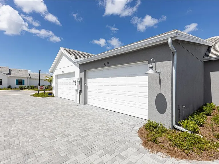 7213 Saona Ct — Photo 19