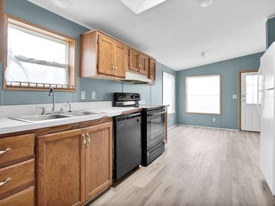 41021 Old Michigan Ave TRLR 230, Canton, MI, 48188