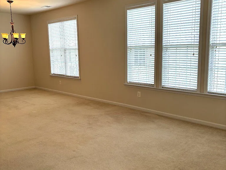 13724 Fieldstone Way — Photo 4