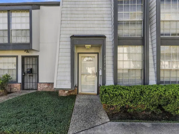 10170 Beekman Place Dr, Houston, TX 77043