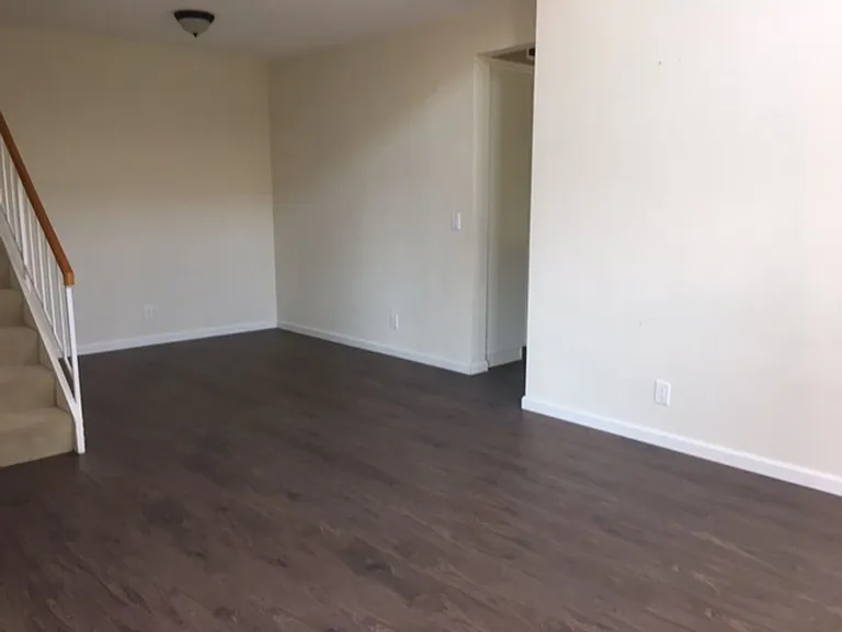 34299 Maybird Cir — Photo 4