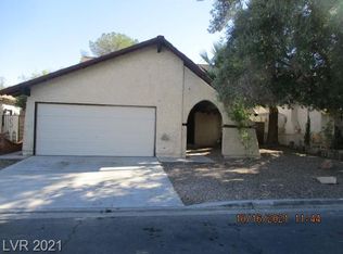 4760 Mountain Valley Rd, Paradise, NV 89121