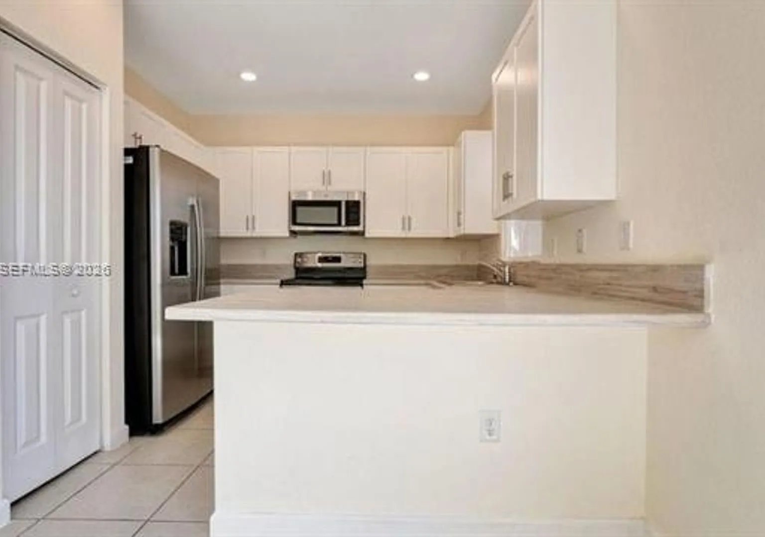 11068 W 33rd Ct th 11068, Hialeah, FL 33018 — Photo 4