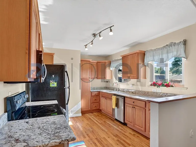3695 Grape St — Photo 8