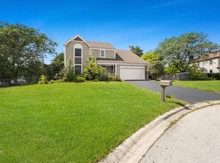 1080 Birchbark Trl, Carol Stream, IL 60188