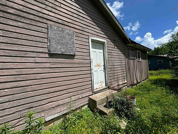 4th image of 5101 Louden Rd